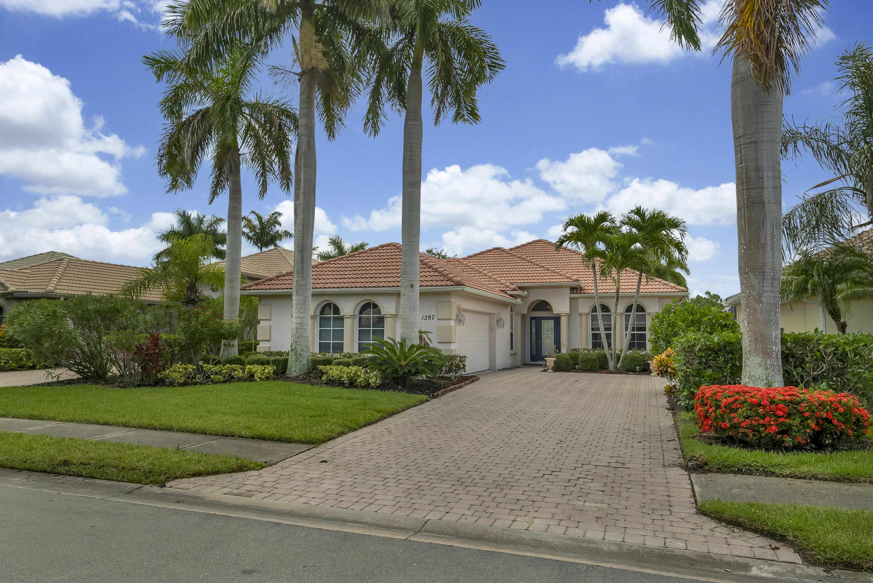 1287 NW Mossy Oak Way