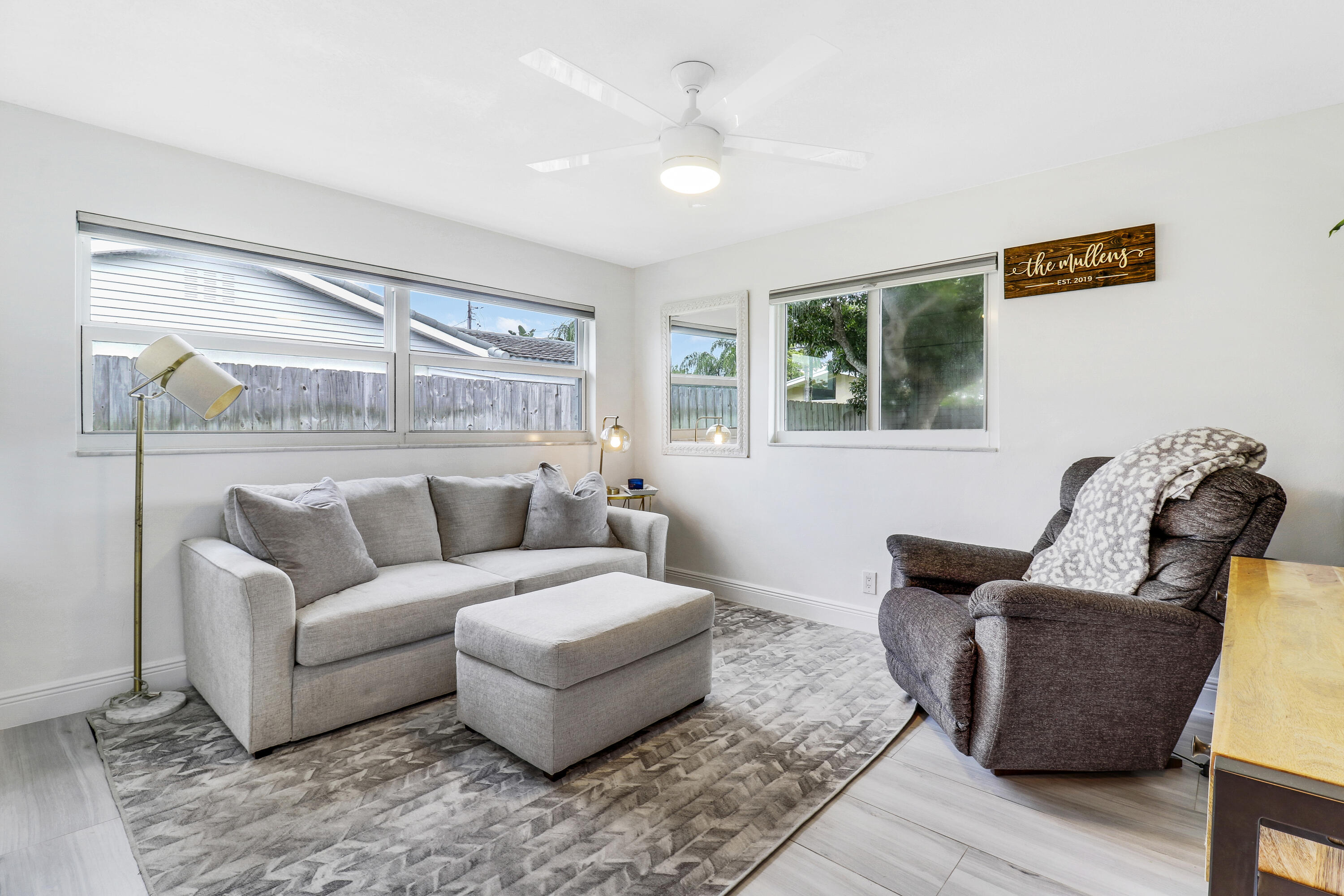 3841 Buttercup Circle S