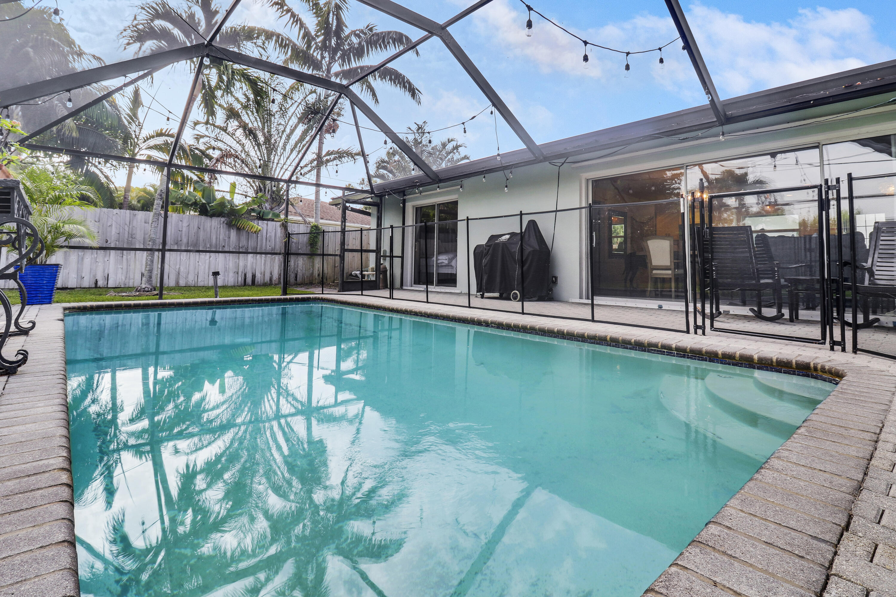 3841 Buttercup Circle S