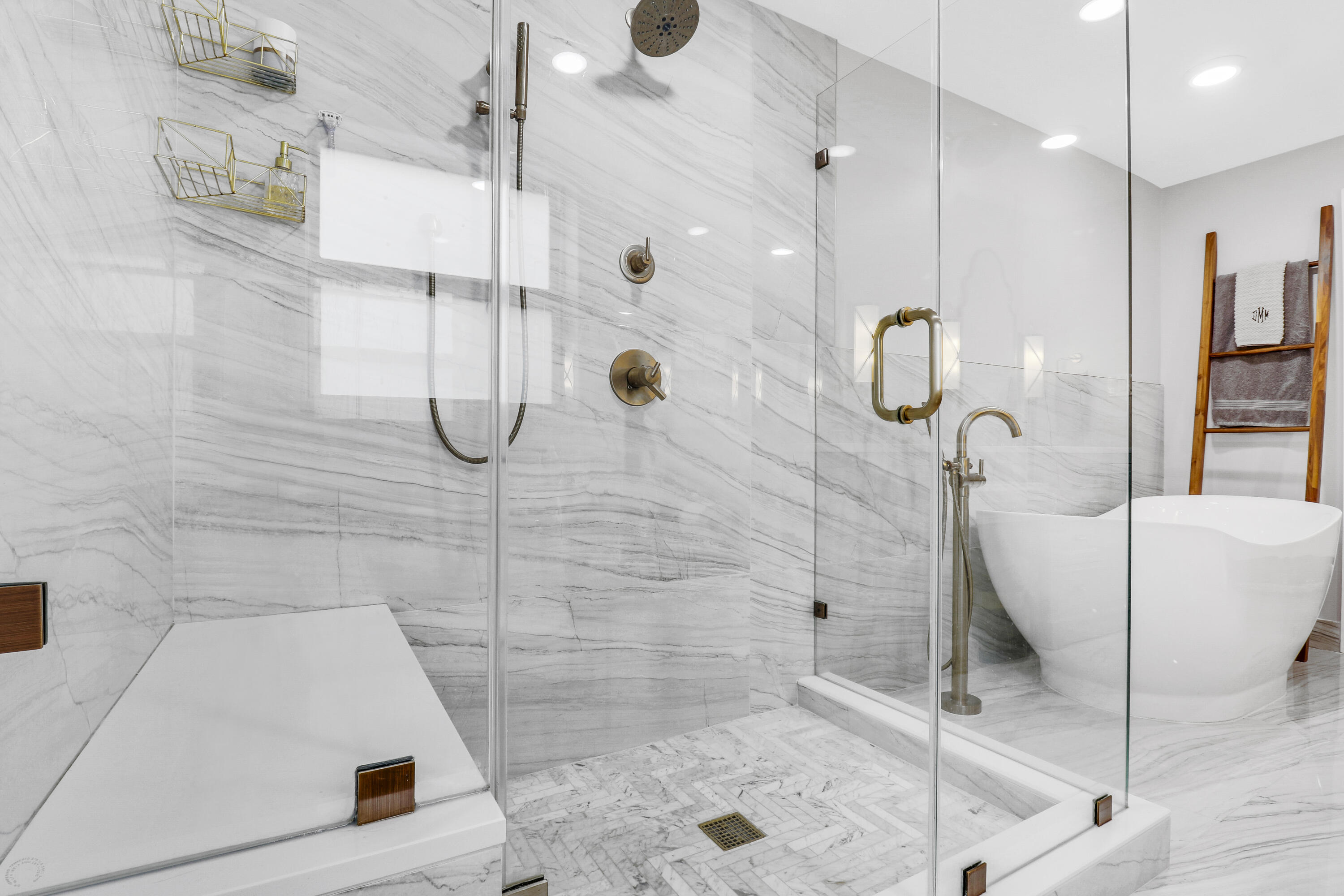 3841 Buttercup Circle S