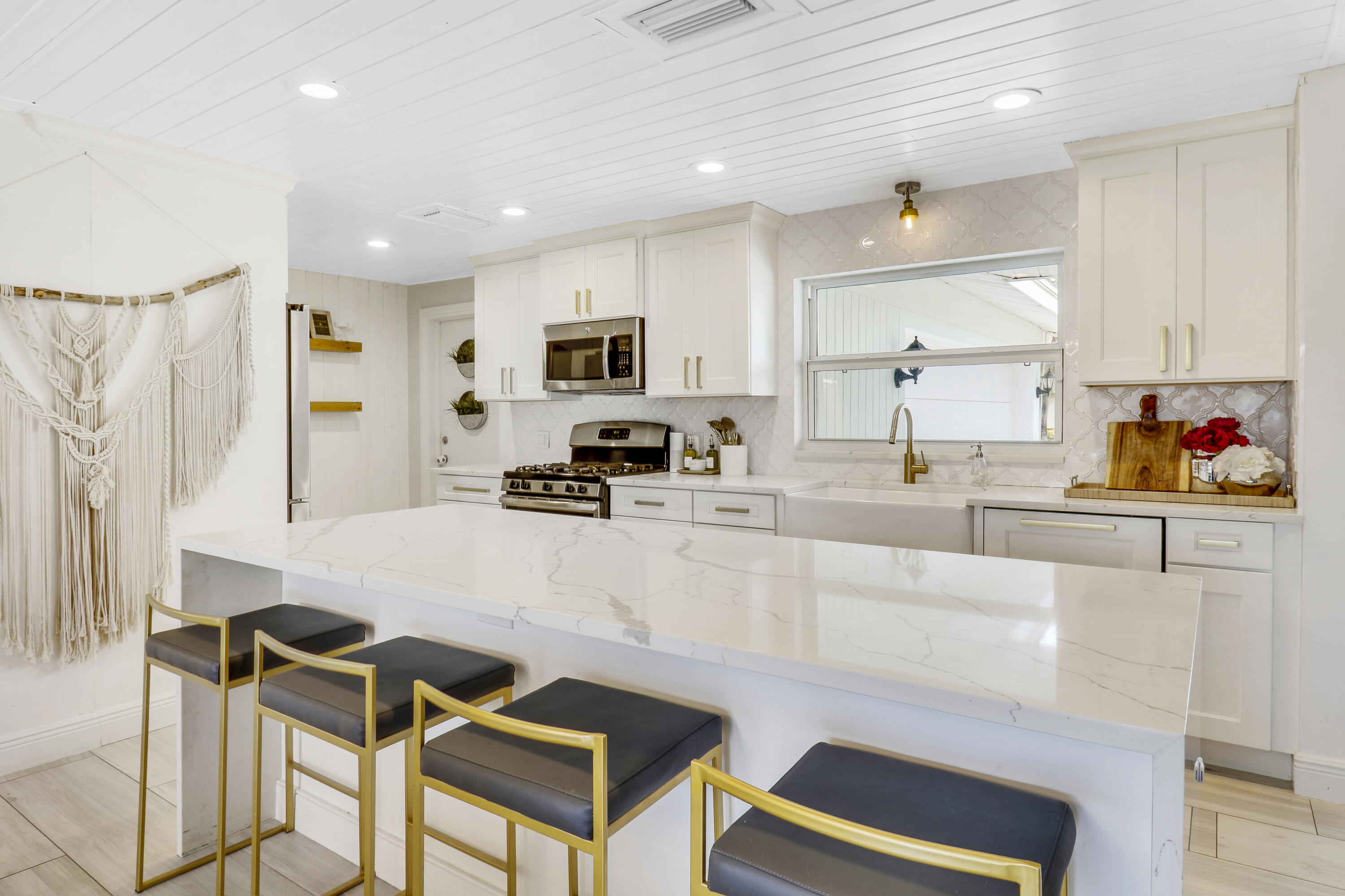 3841 Buttercup Circle S