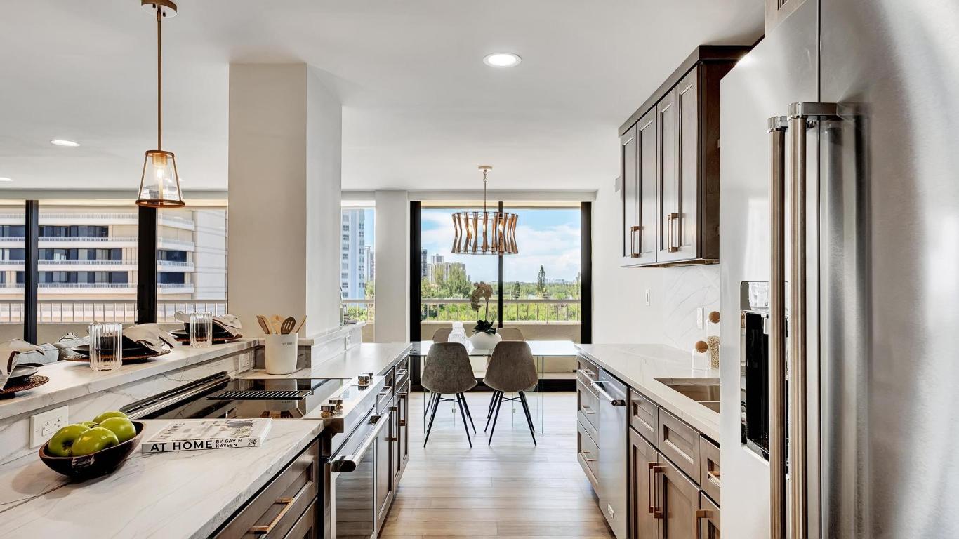 5280 N Ocean Drive 3f