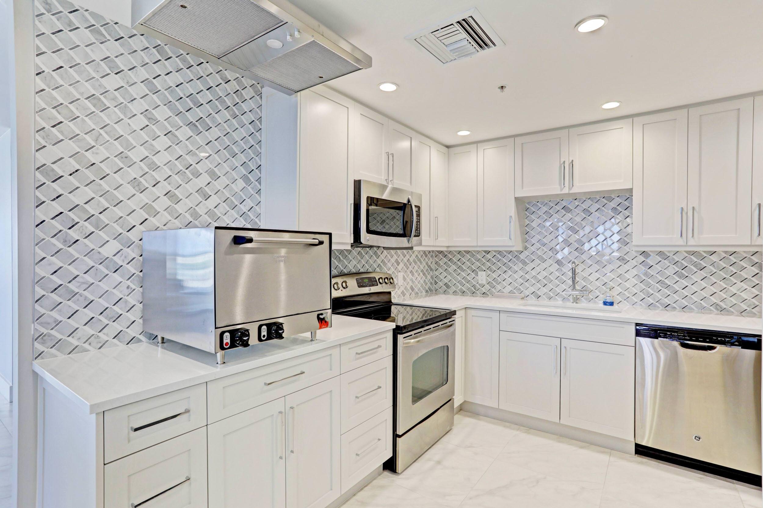 5280 N Ocean Drive 3f
