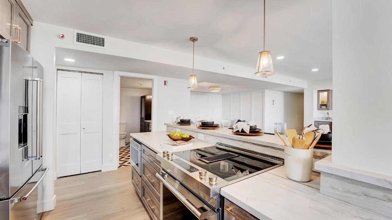 5280 N Ocean Drive 3f