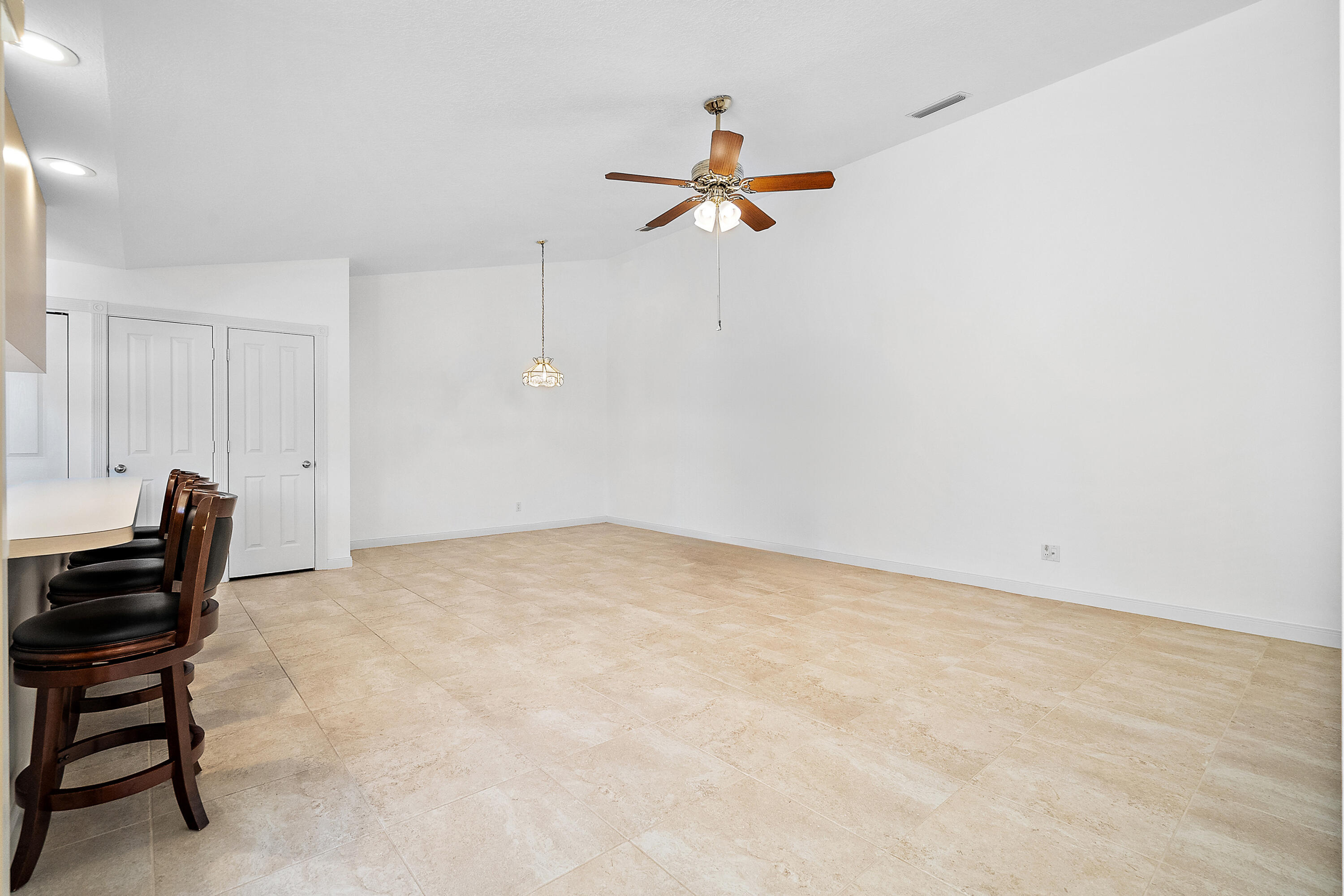 1226 NW Sun Terrace Circle D