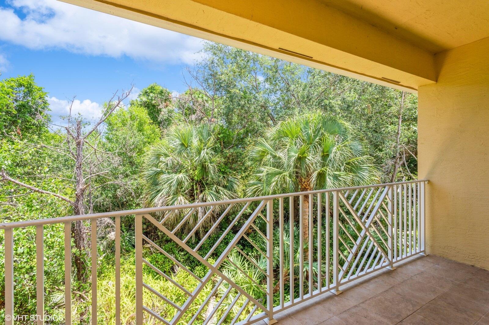 1120 Piccadilly Street