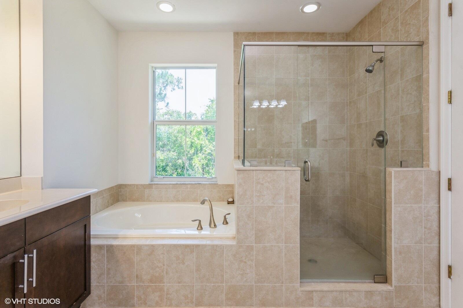 1120 Piccadilly Street