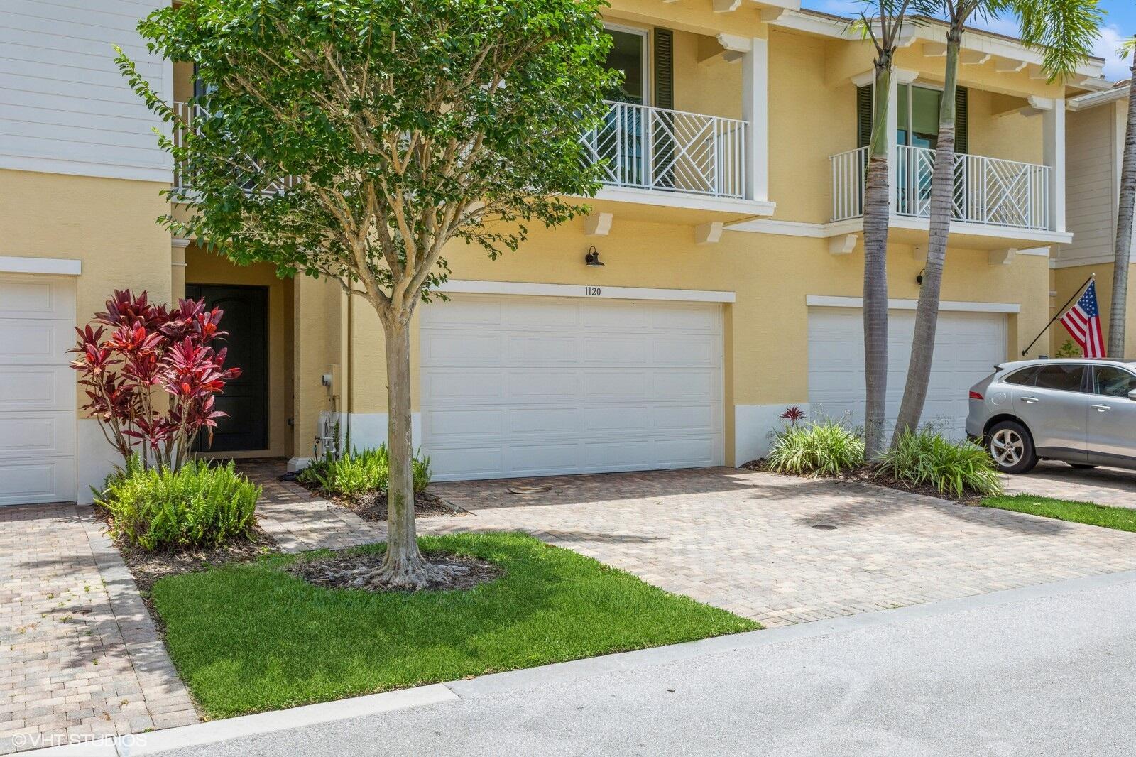 1120 Piccadilly Street