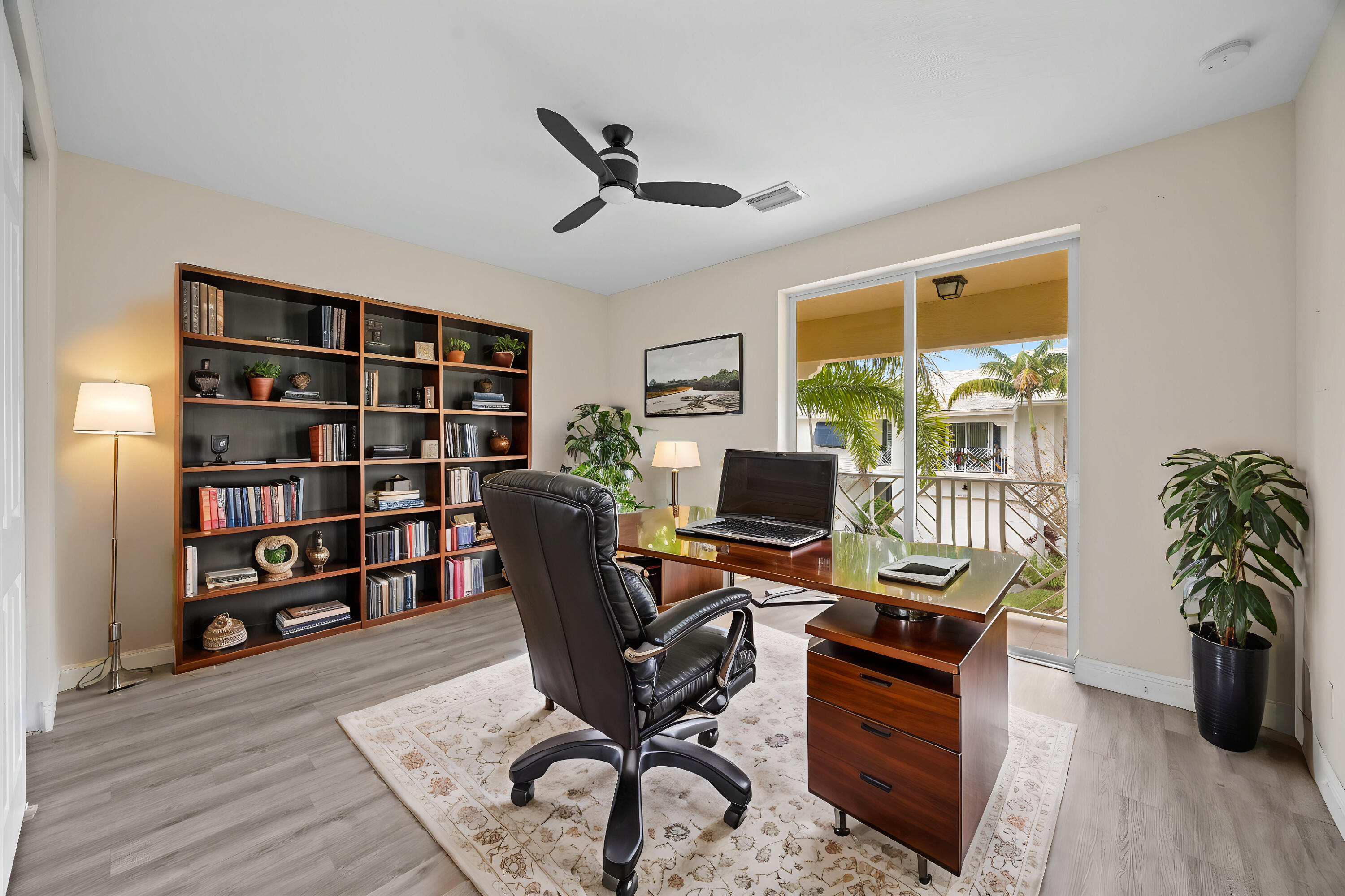 1120 Piccadilly Street