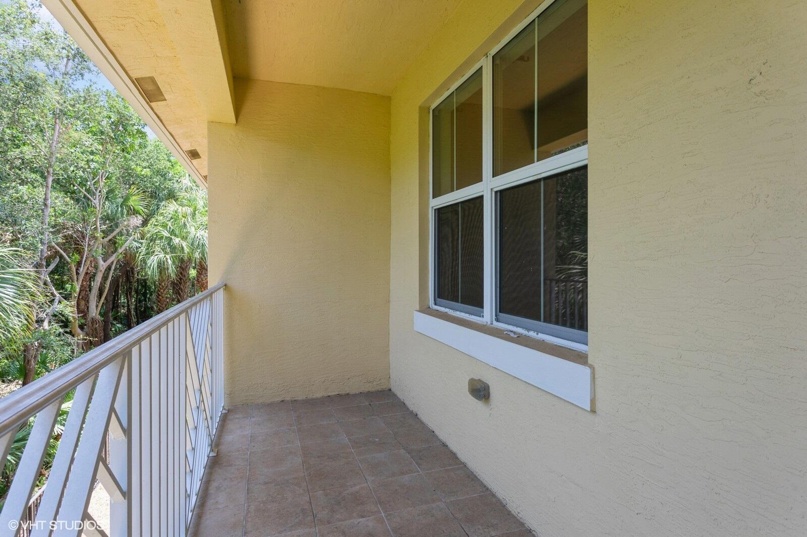 1120 Piccadilly Street