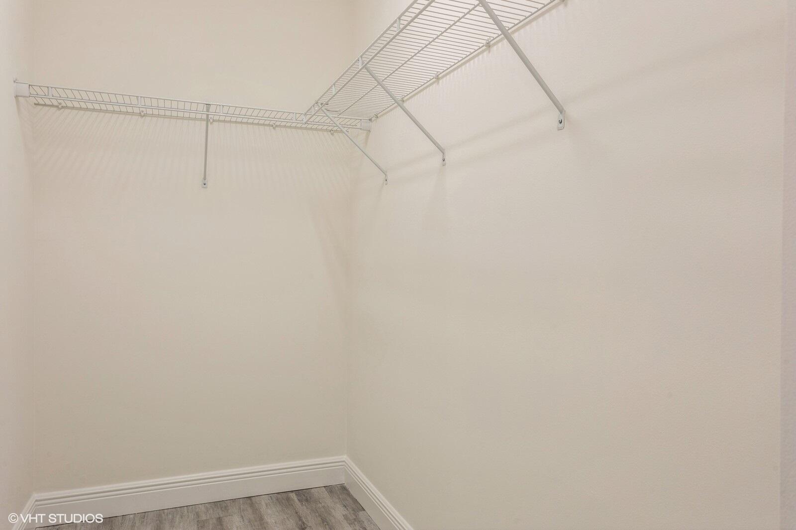 1120 Piccadilly Street