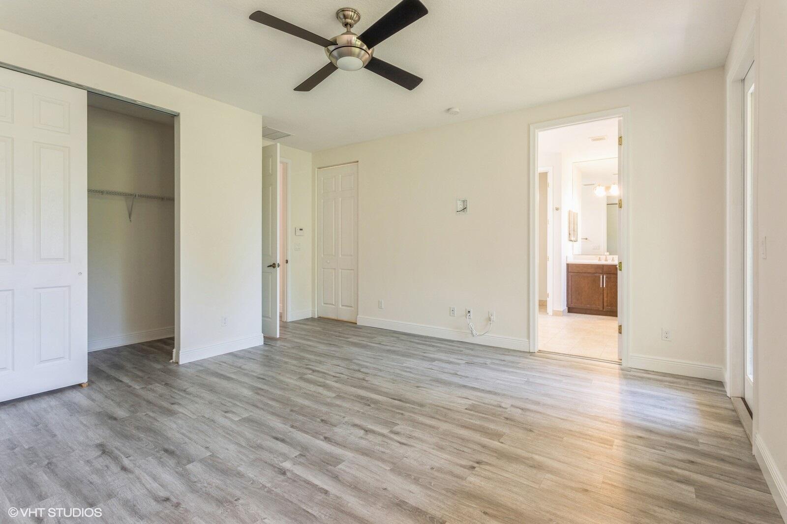 1120 Piccadilly Street