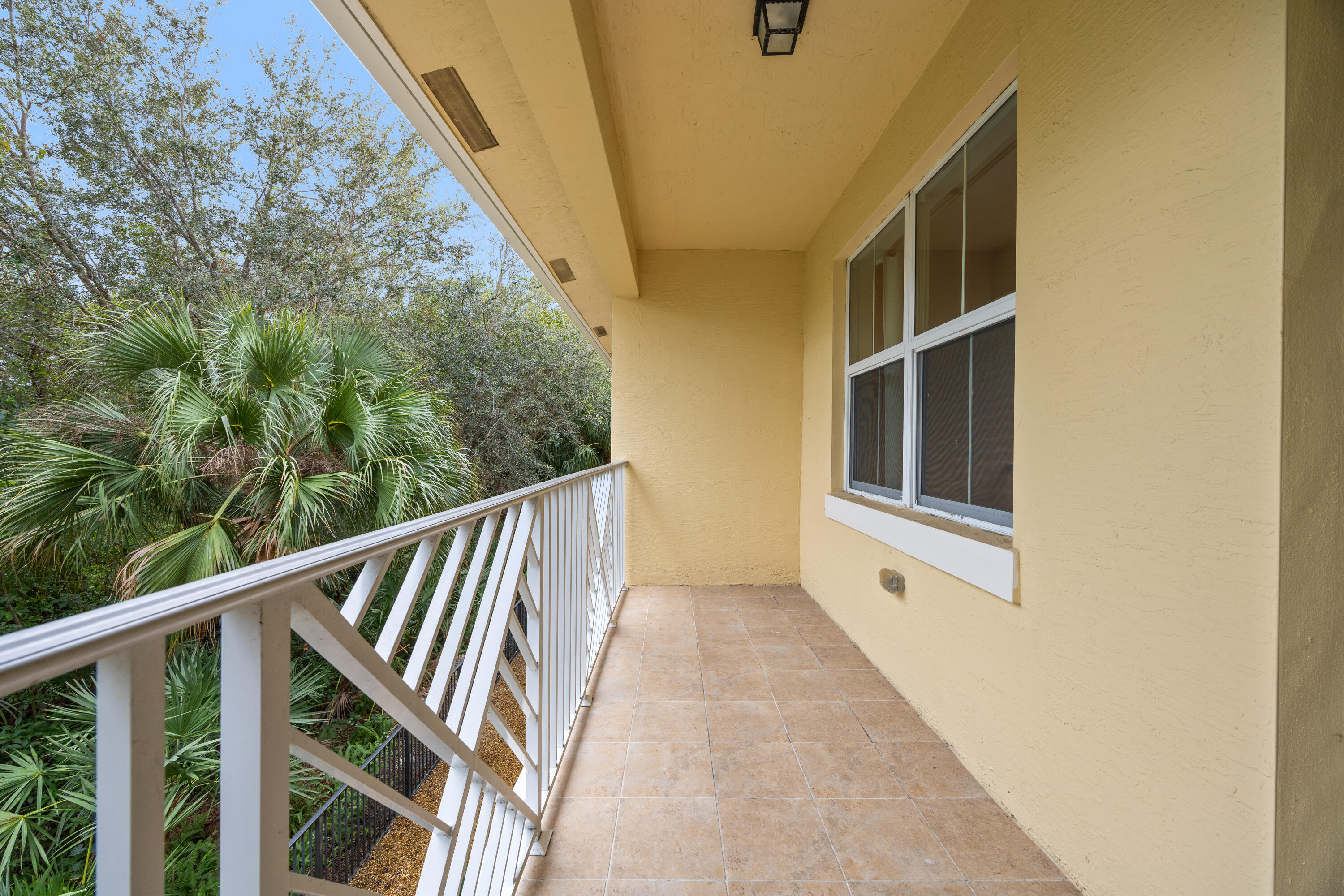 1120 Piccadilly Street