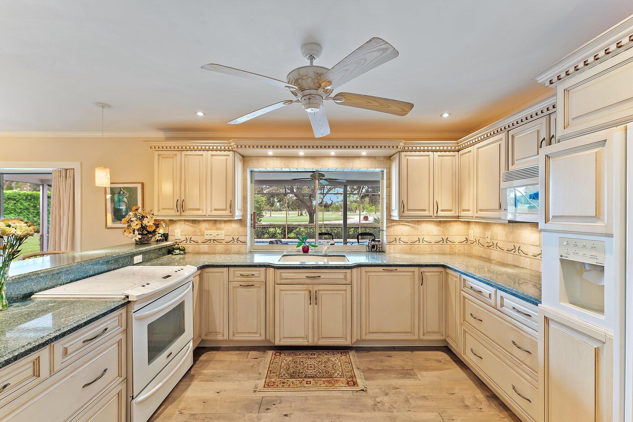 138 SE Turtle Creek Drive