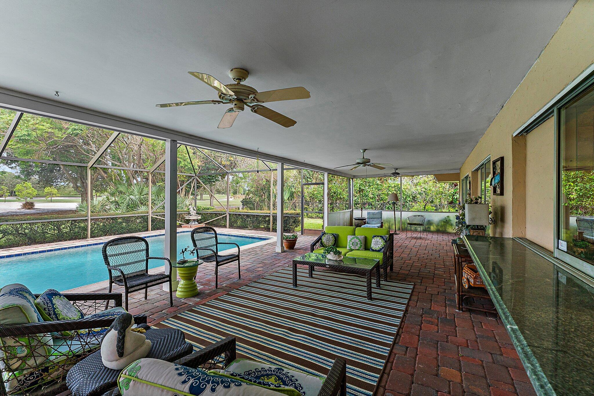 138 SE Turtle Creek Drive
