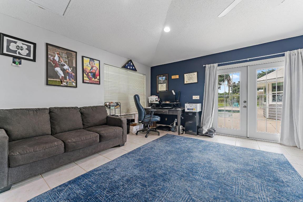 2505 SE Ranch Acres Circle