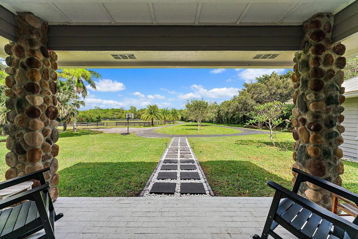 2505 SE Ranch Acres Circle