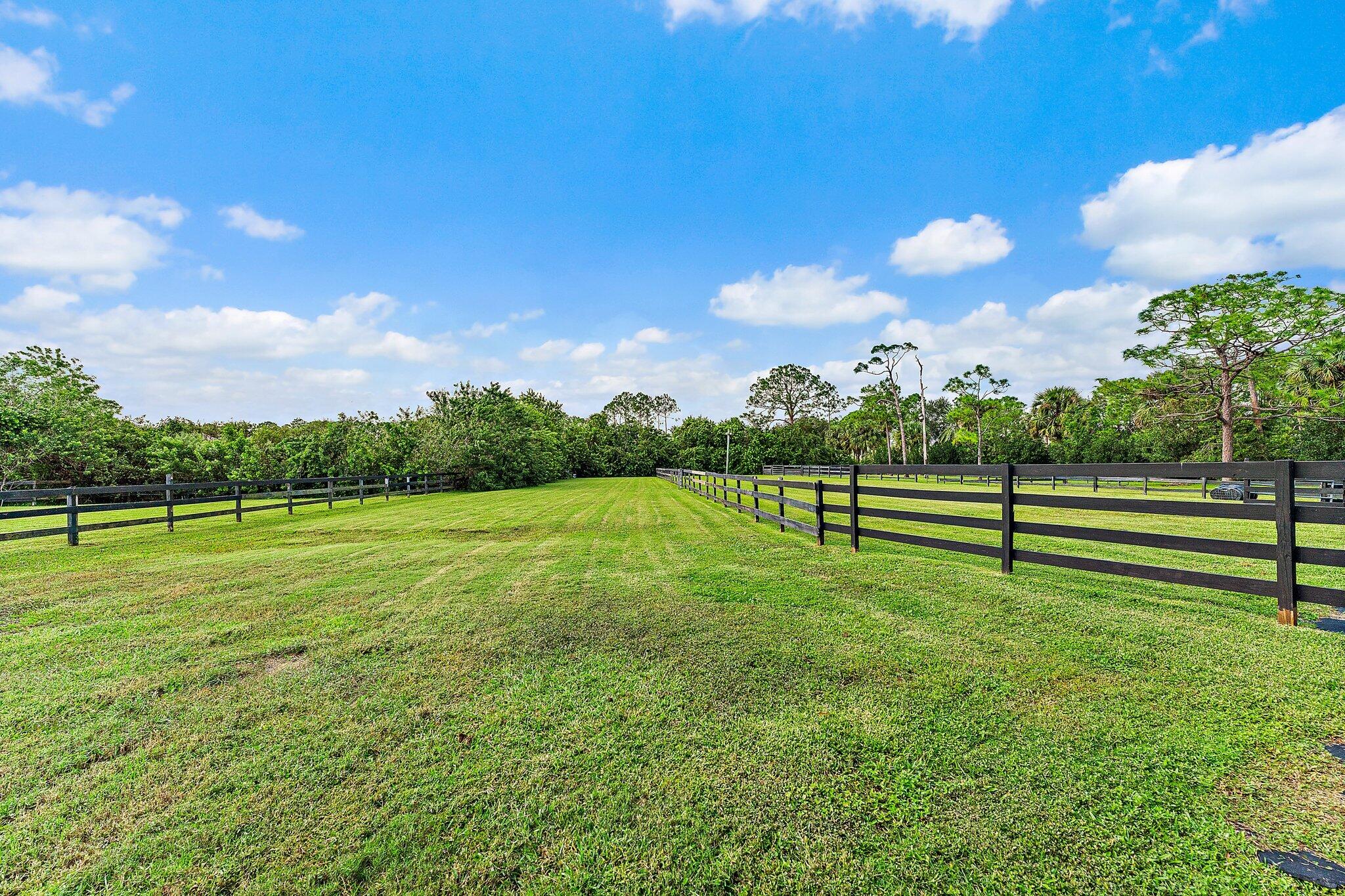 2505 SE Ranch Acres Circle