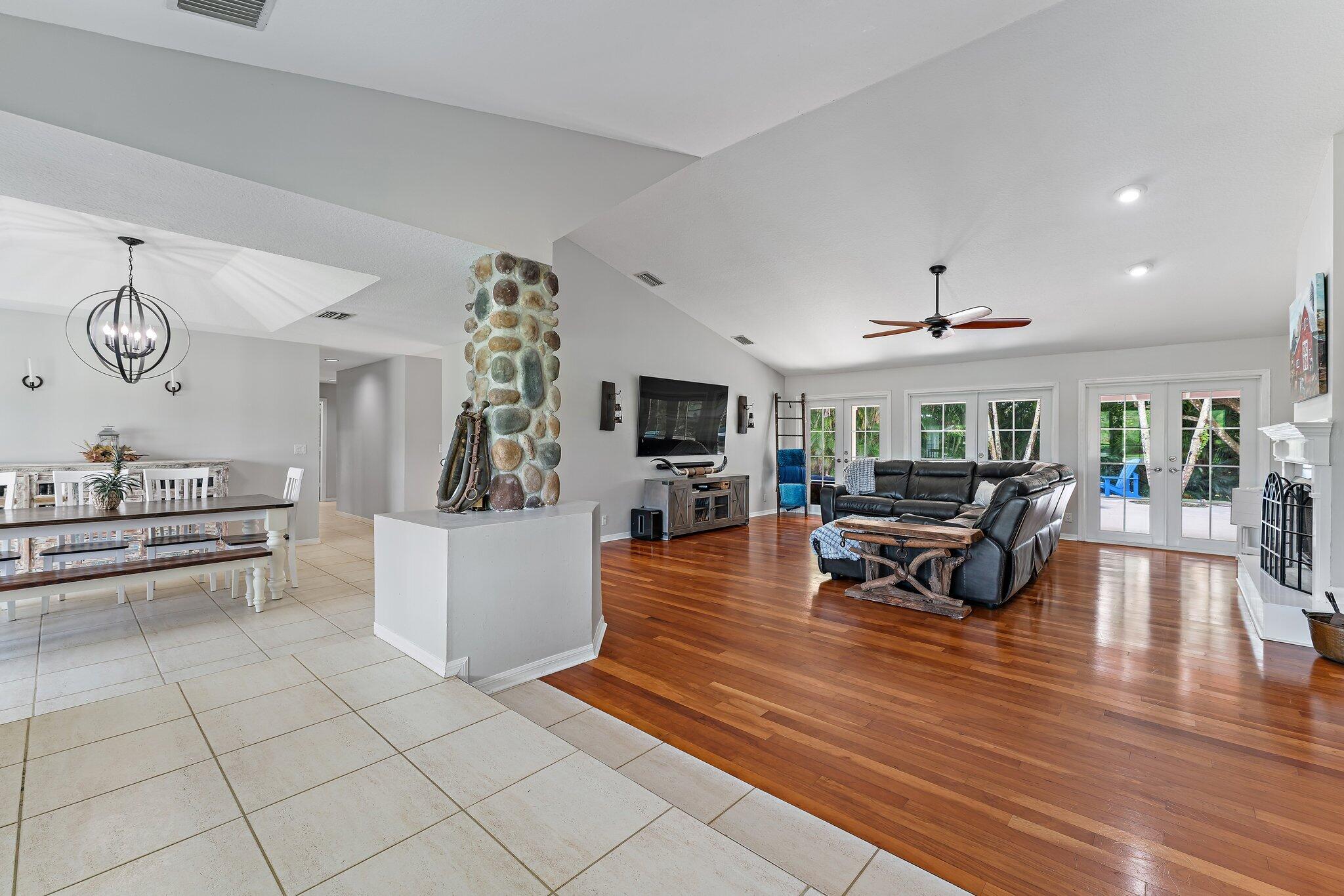 2505 SE Ranch Acres Circle