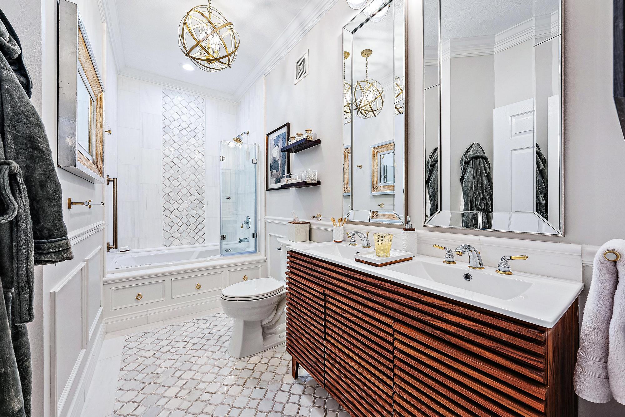 4921 Bonsai 101 Circle 101