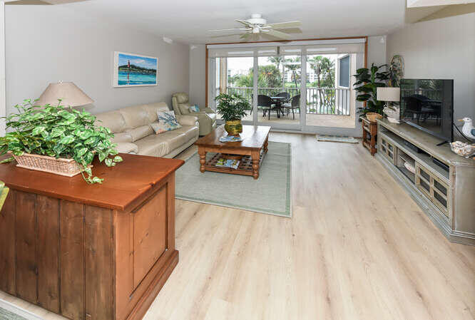 353 S Us Highway 1 C301