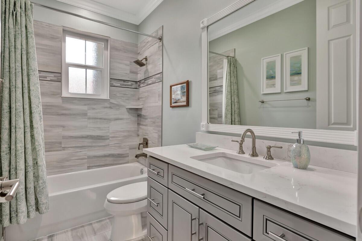 4041 Community Drive