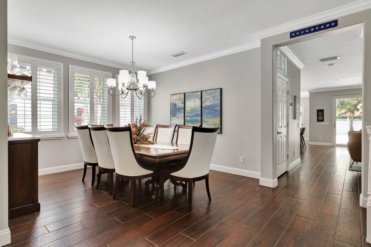 4041 Community Drive