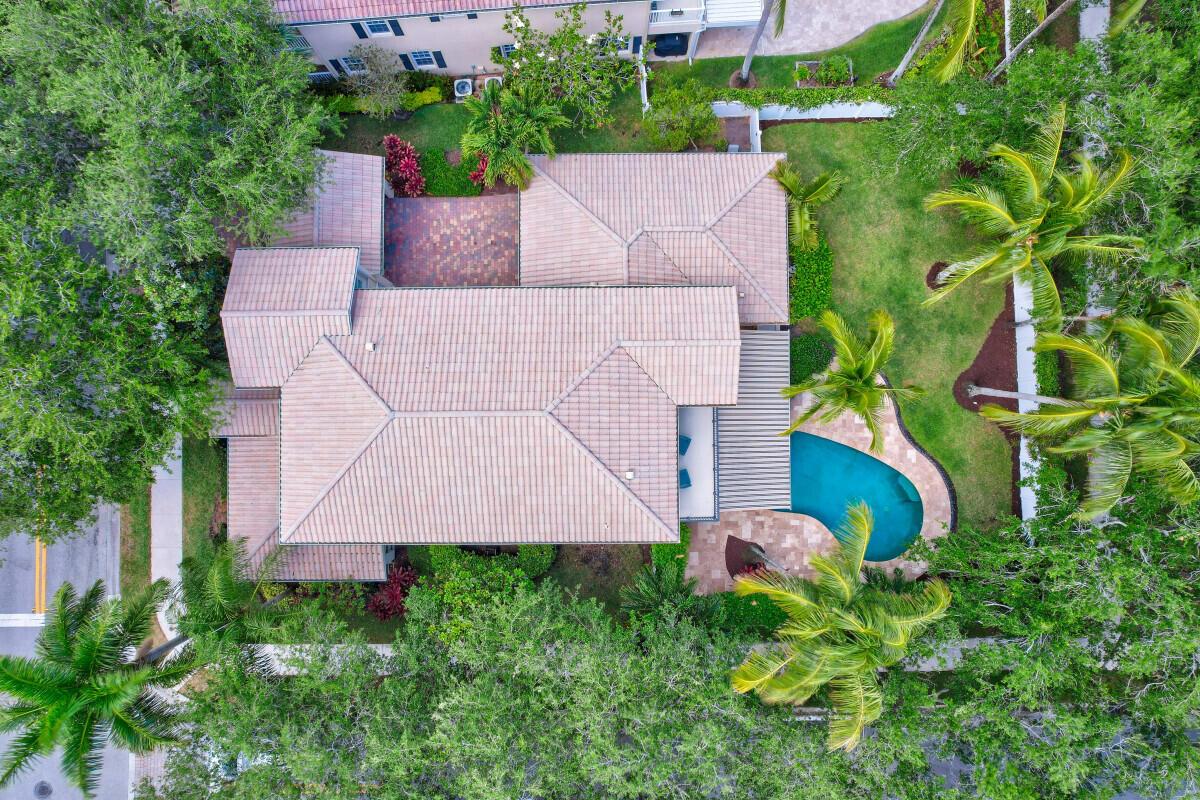 4041 Community Drive