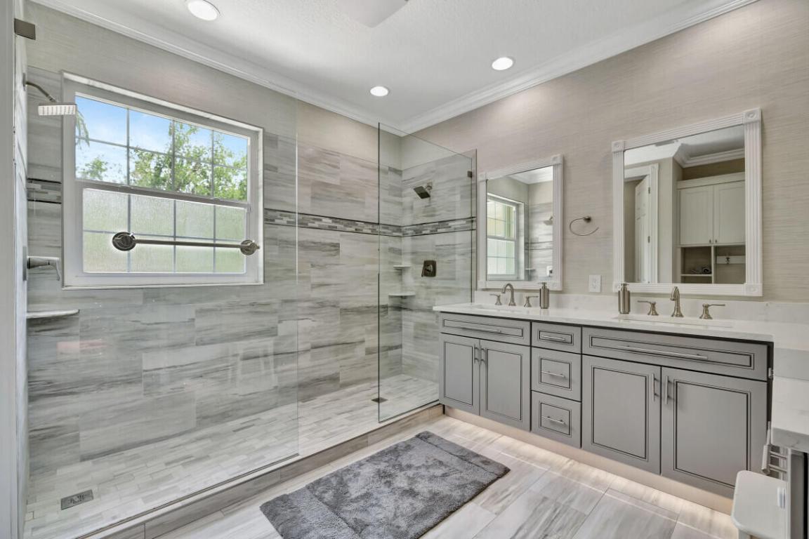 4041 Community Drive