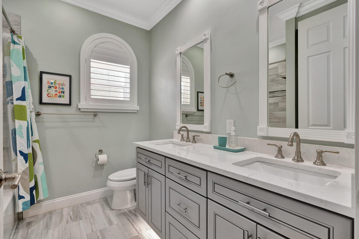 4041 Community Drive