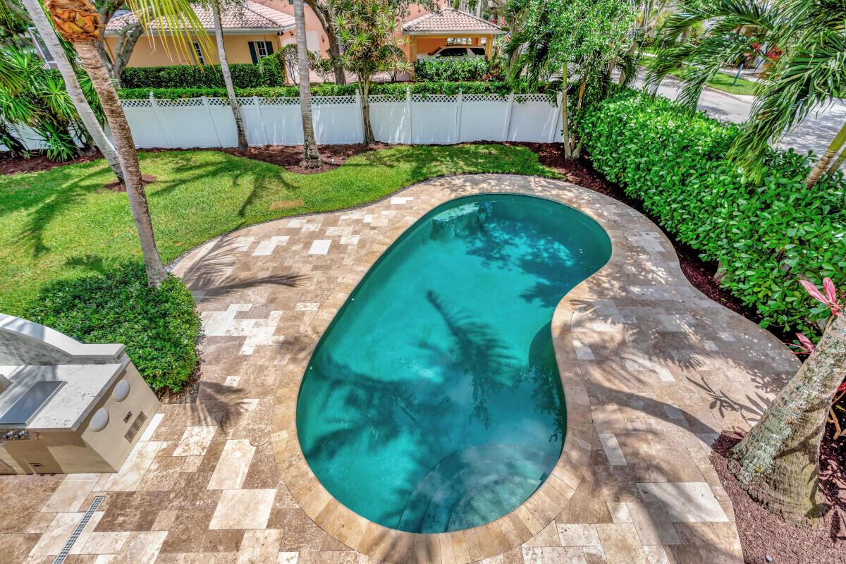 4041 Community Drive