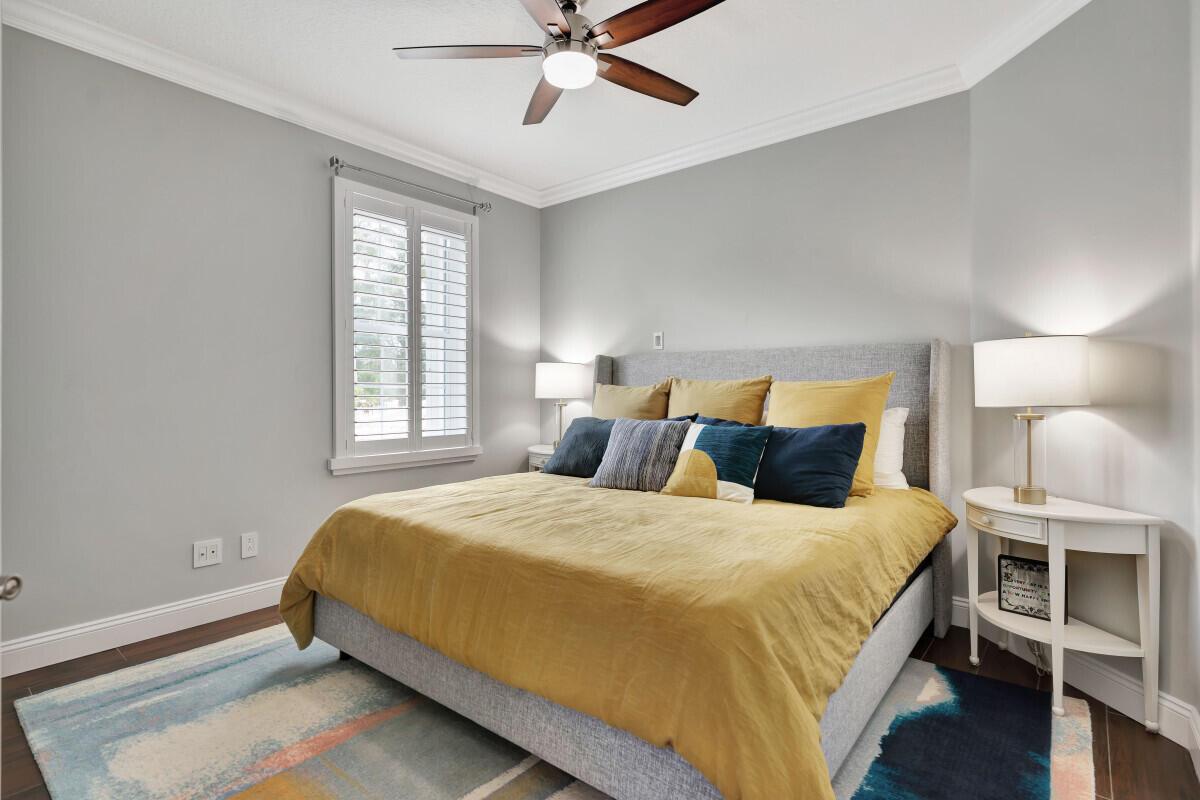 4041 Community Drive