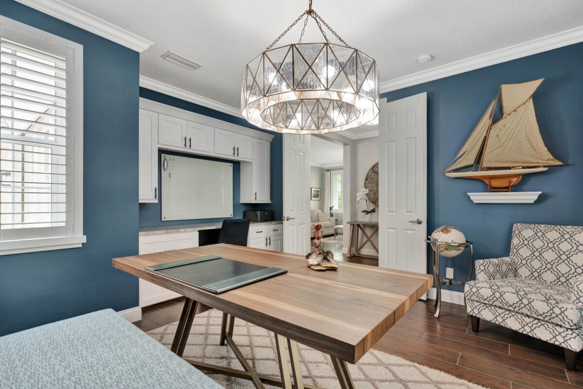 4041 Community Drive