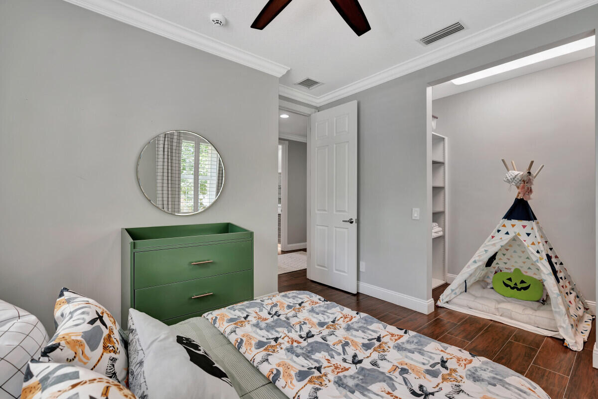 4041 Community Drive