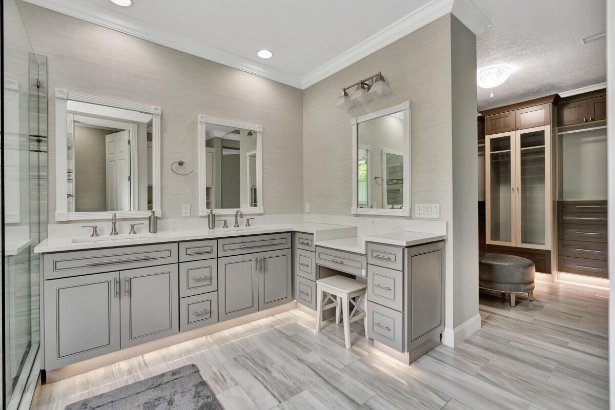 4041 Community Drive