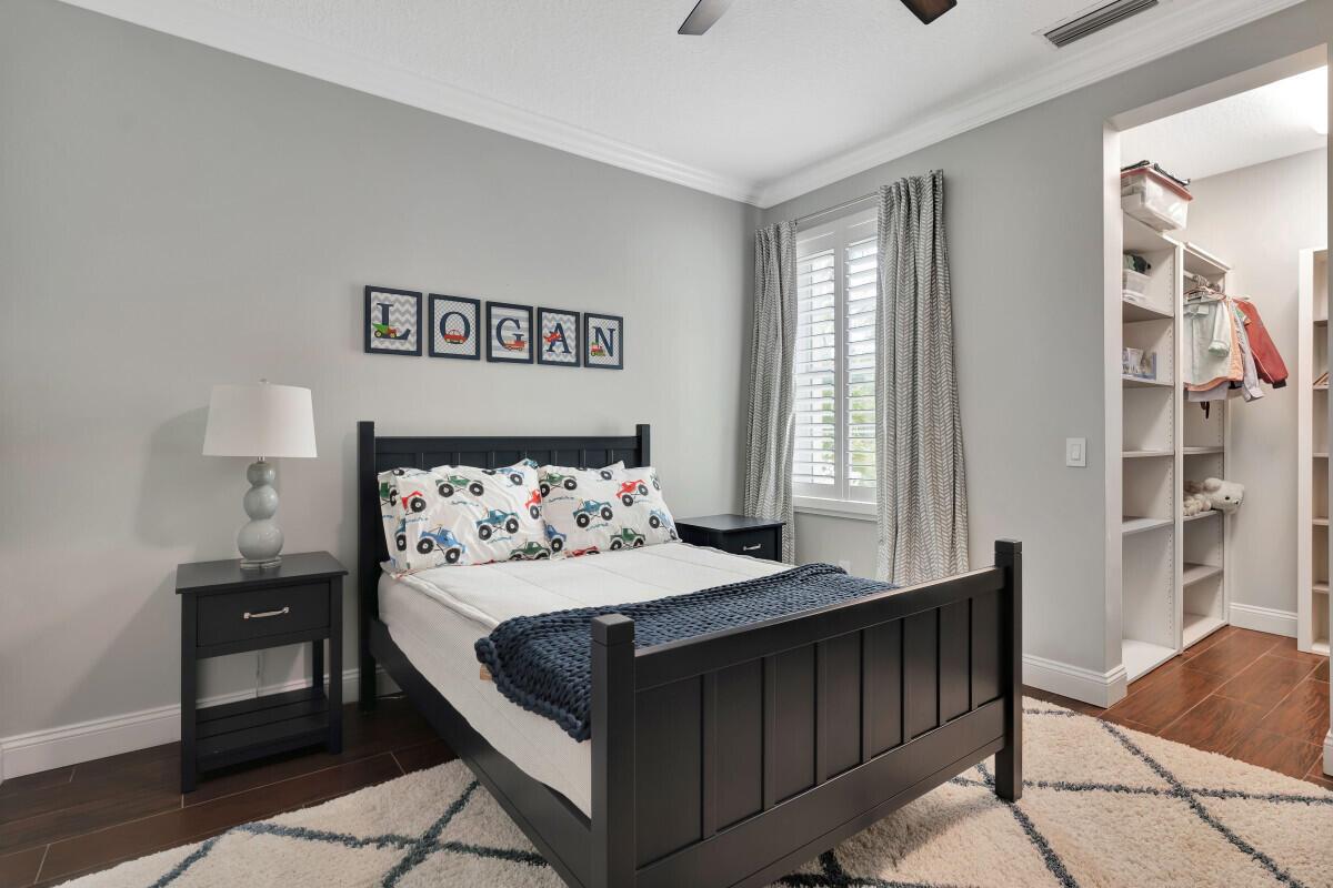 4041 Community Drive