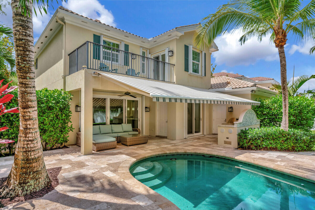 4041 Community Drive