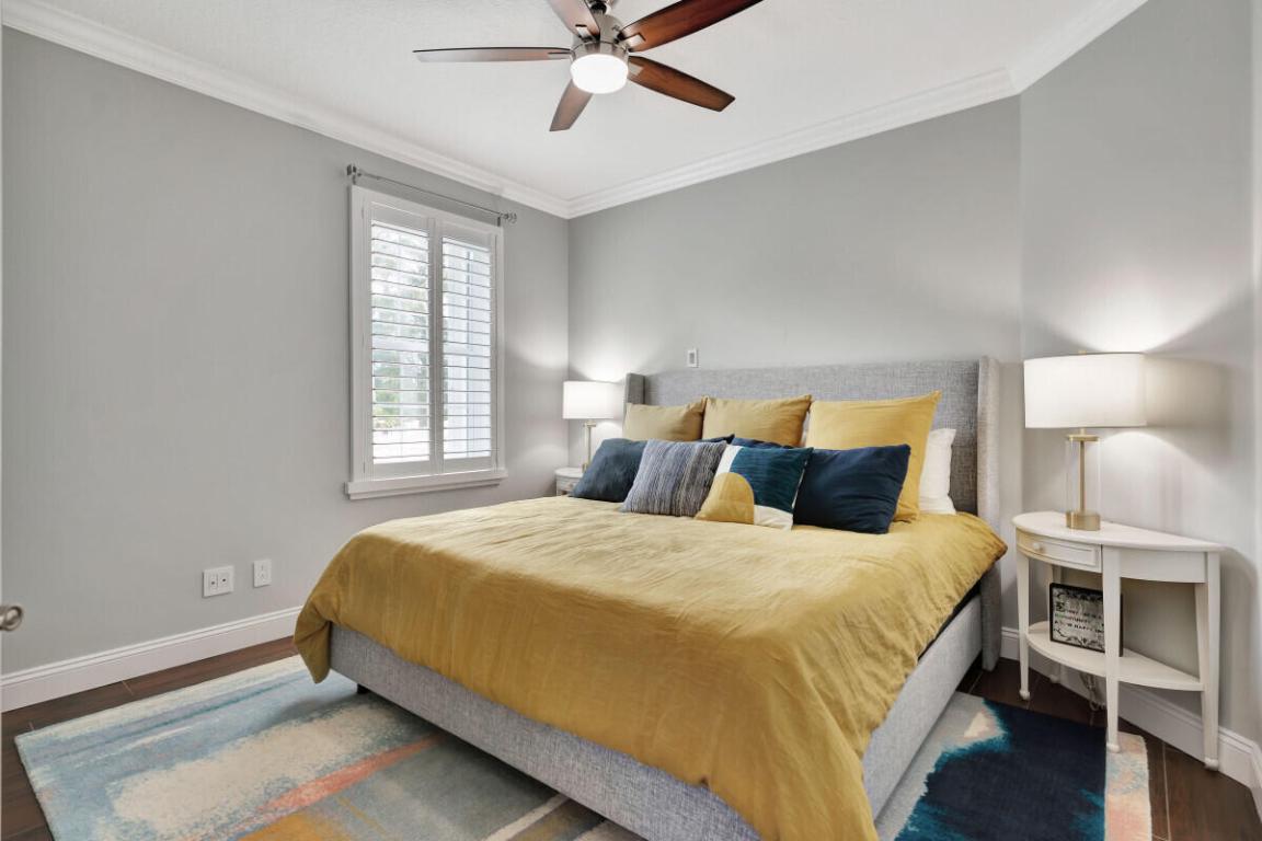 4041 Community Drive