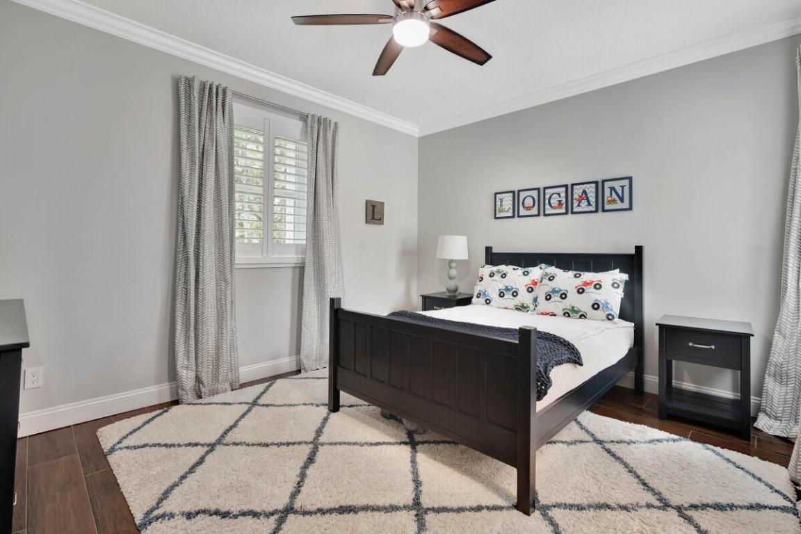 4041 Community Drive