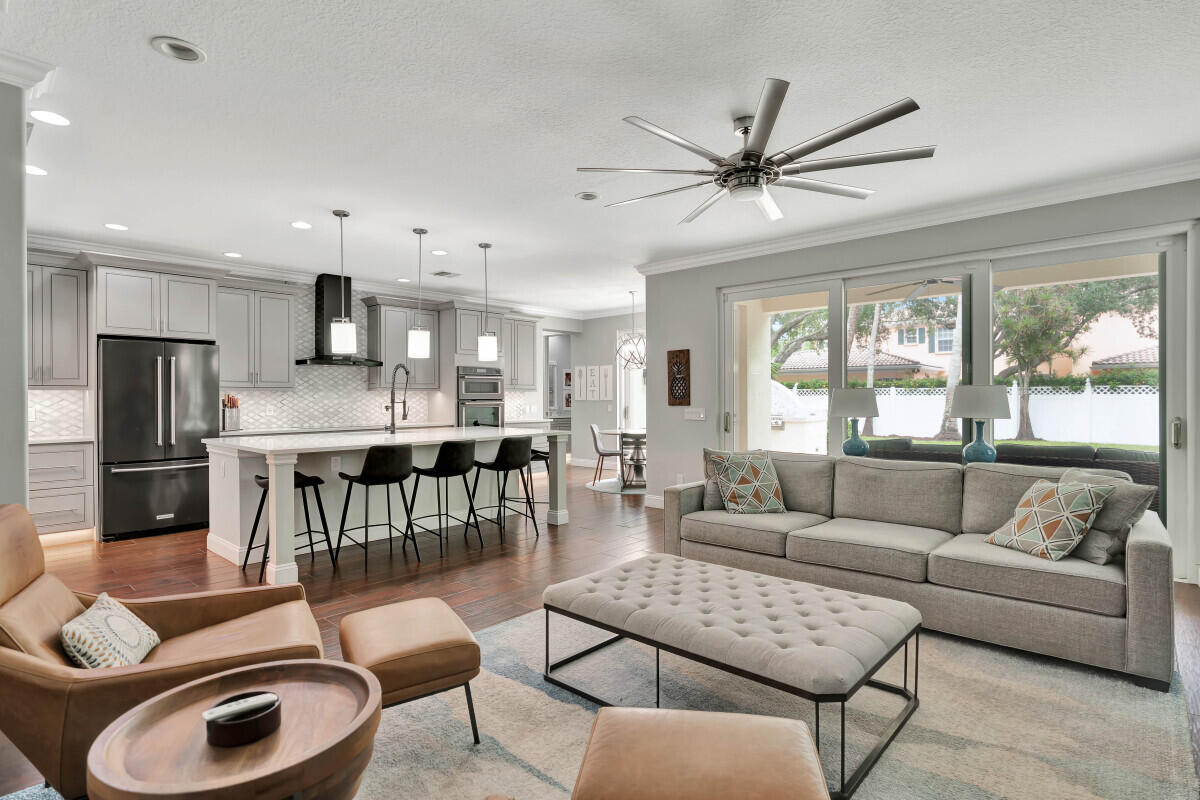 4041 Community Drive