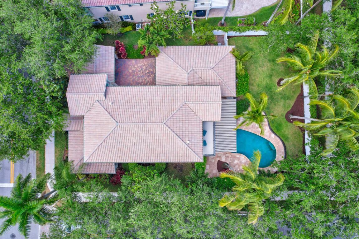 4041 Community Drive