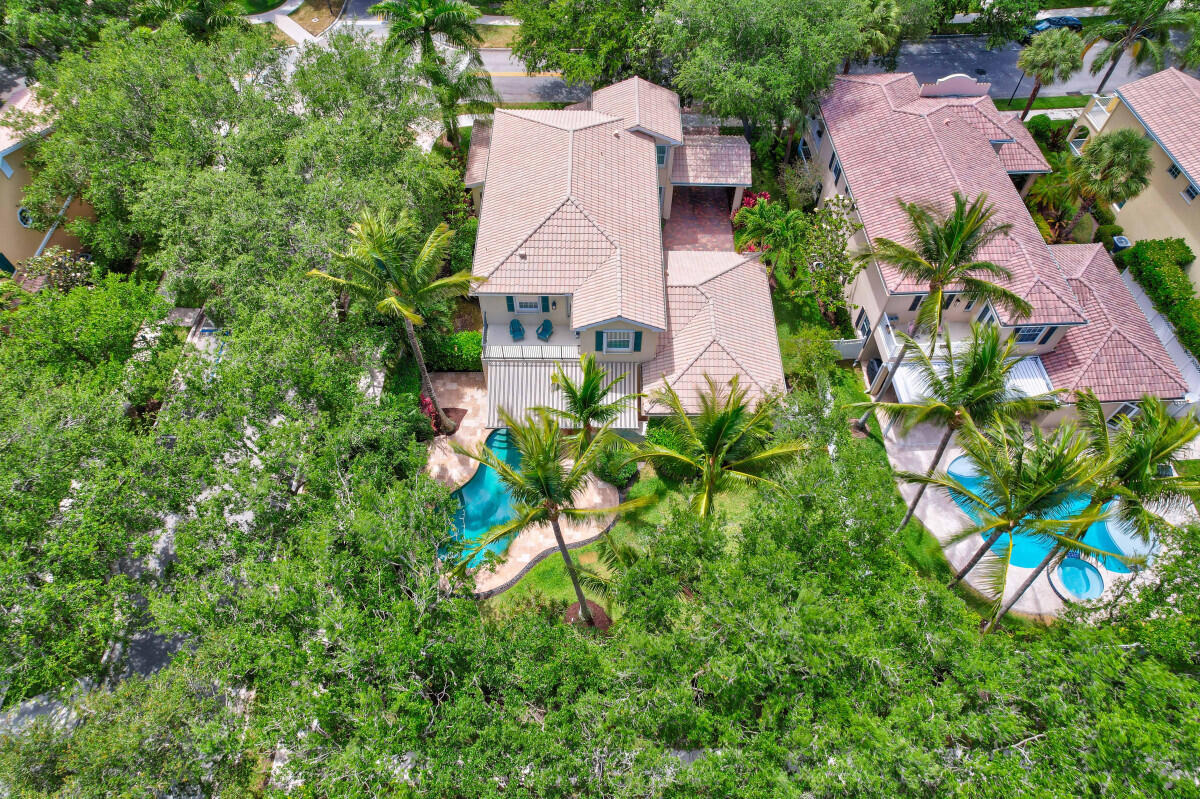 4041 Community Drive