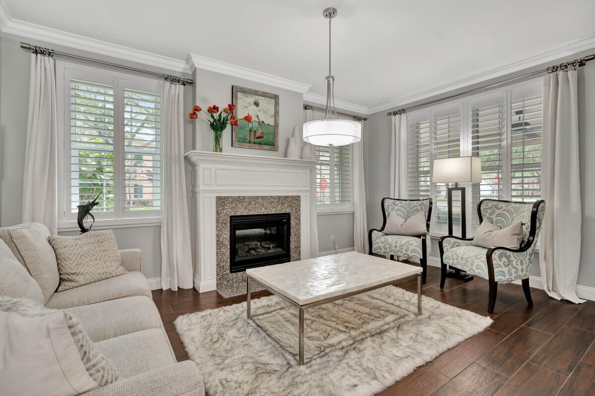 4041 Community Drive