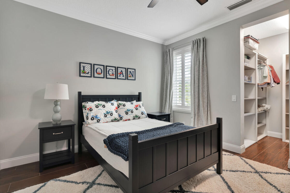 4041 Community Drive