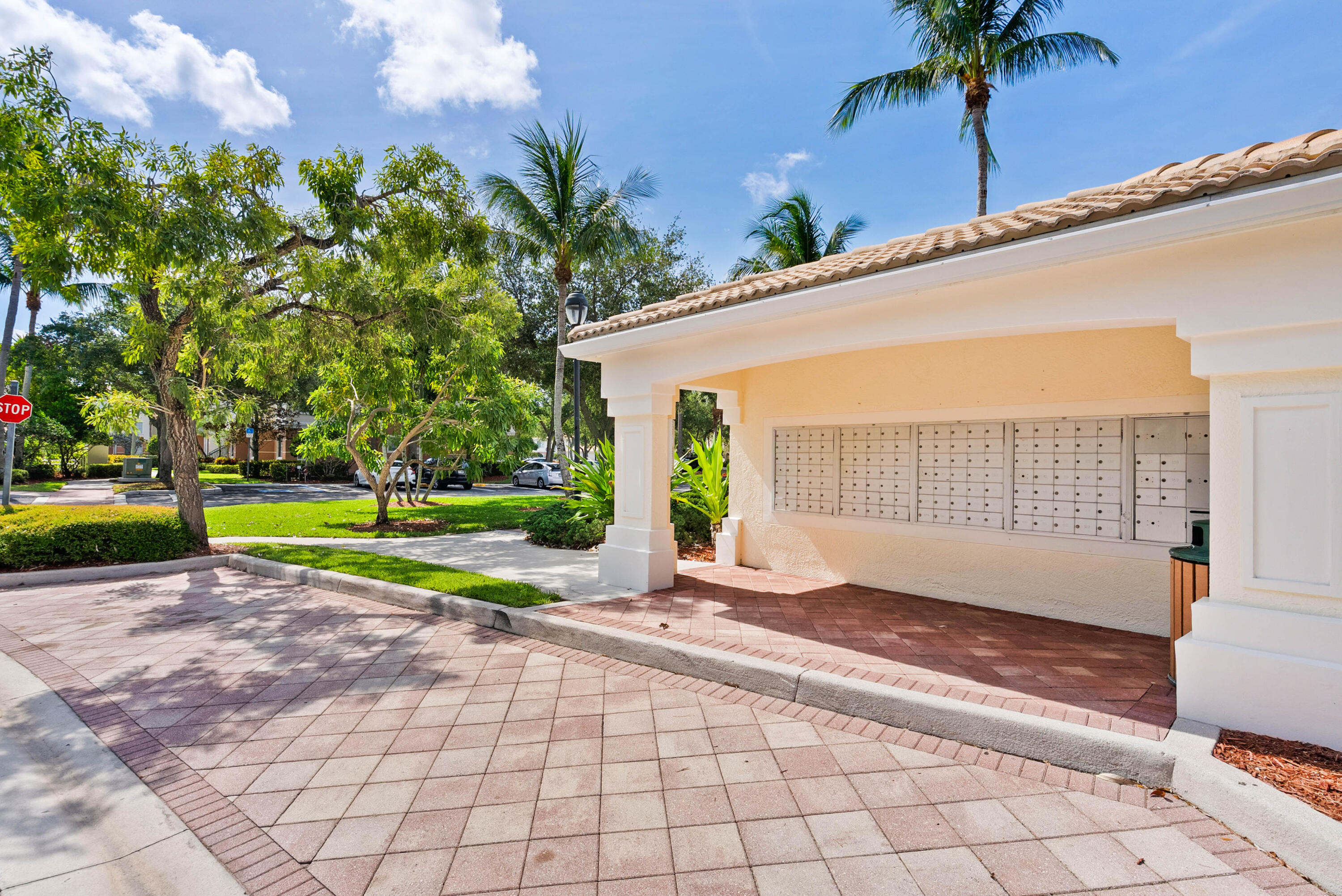 3303 Myrtlewood Circle E