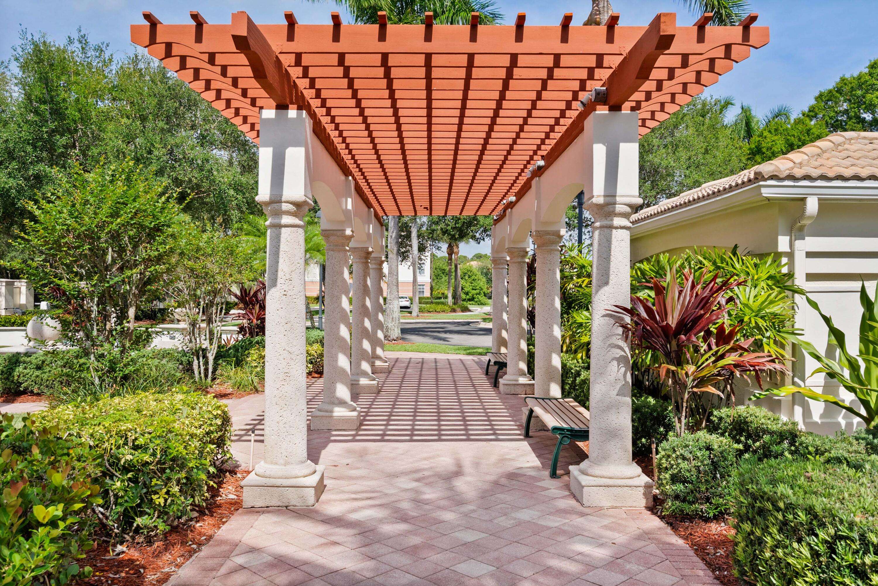 3303 Myrtlewood Circle E