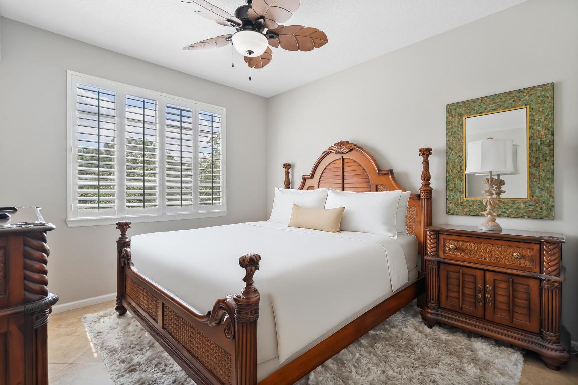 3303 Myrtlewood Circle E