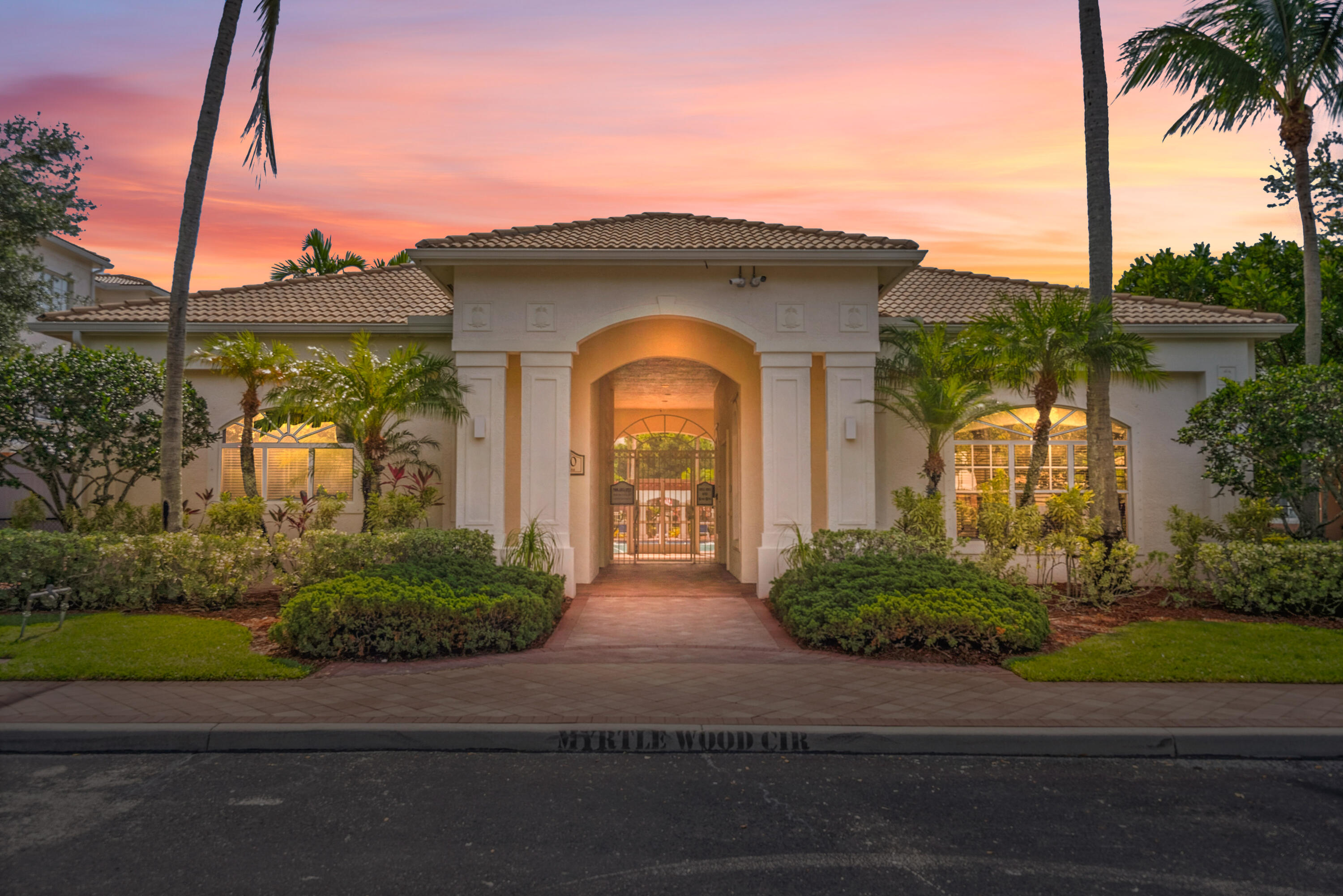 3303 Myrtlewood Circle E