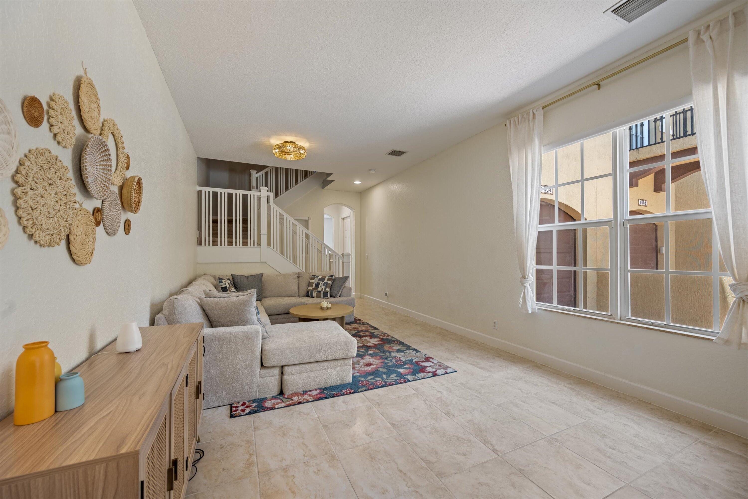 2805 Eagle Rock Circle 4