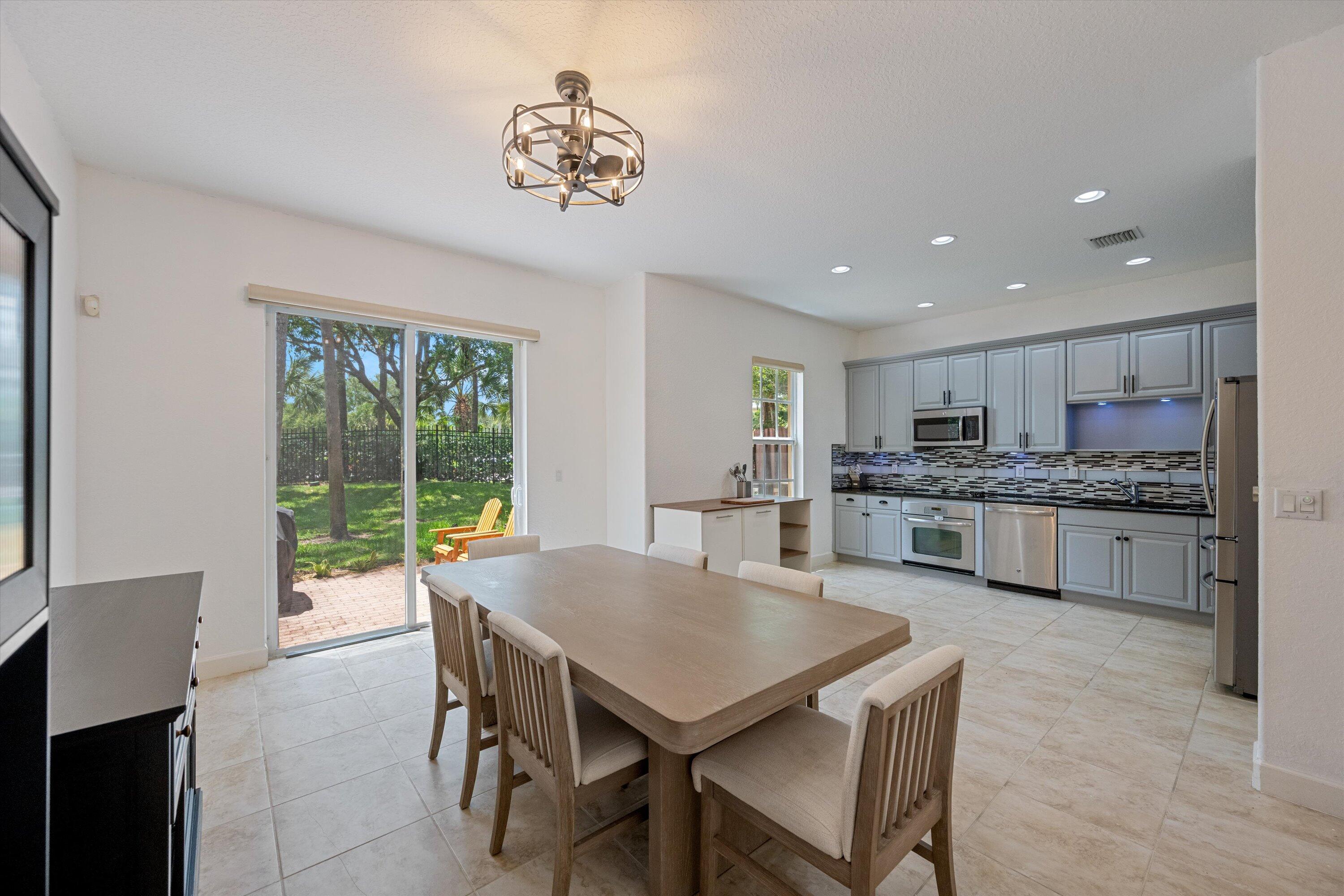 2805 Eagle Rock Circle 4